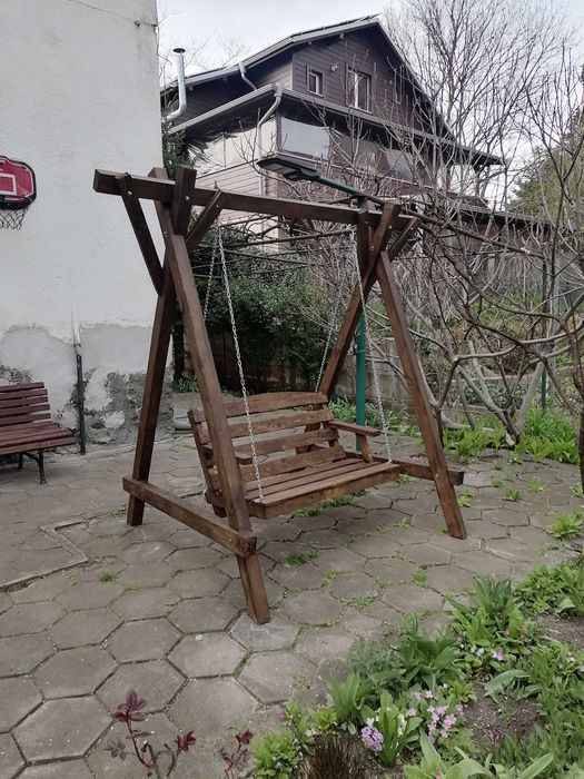 Дьрвени люлка за двор, нова