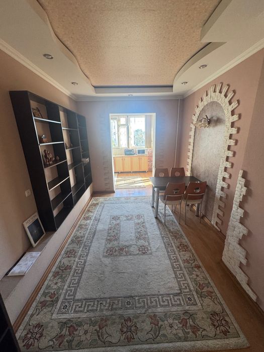 Своя квартира (4/4/12) в банковском доме напротив Гламур на Нукусской