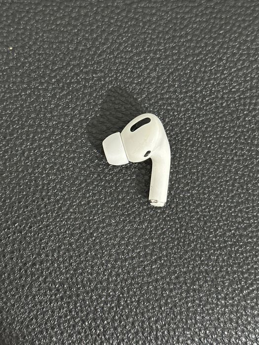 Правый наушник Airpods Pro оригинал