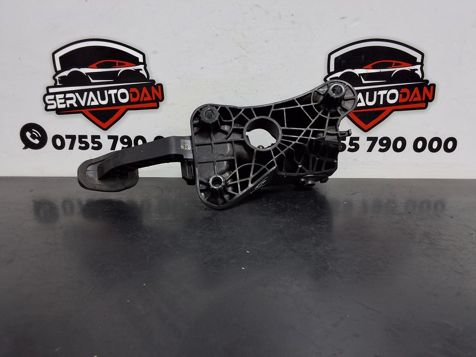 pedala ambreiaj dacia logan 3 (2020->) 1.0 benzina 2022