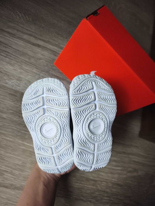 Бебешки маратонки