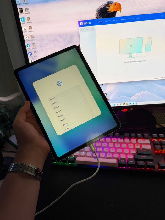 Tableta Apple iPad Pro M2 256GB Cellular 5G 12.9" (2022) 6th Gen si 11" (2022) 4th Gen