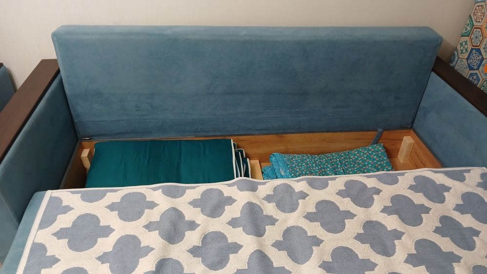 Продам диван и софу. В хорошем состоянии