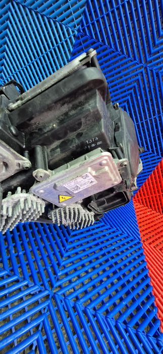 Far dreapta bixenon adaptiv bmw seria 3 E92 LCI 2012
