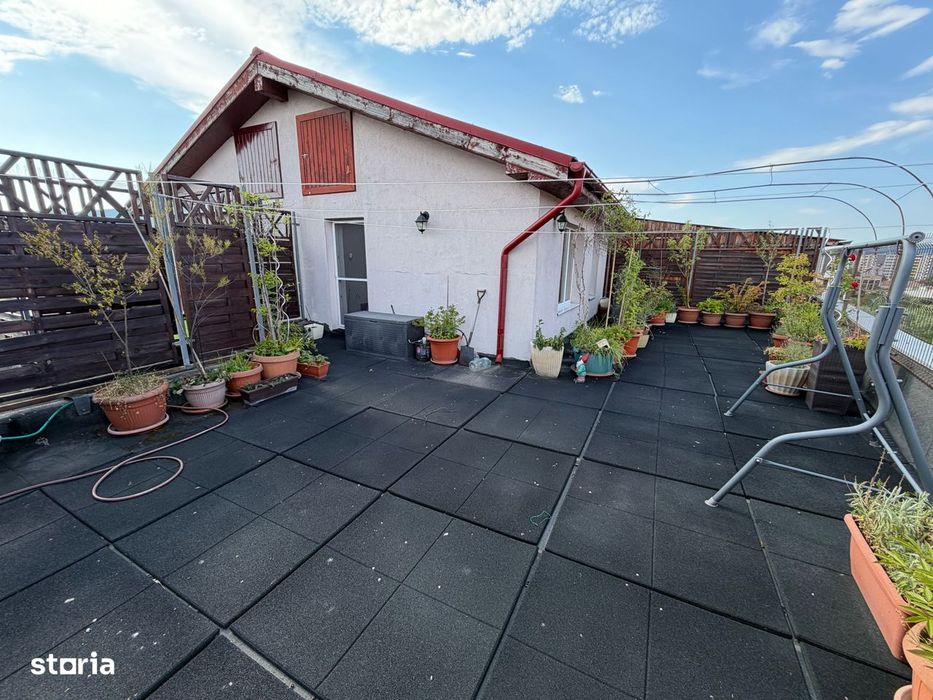 Apartament 3 camere cu scara interioara, zona Centru