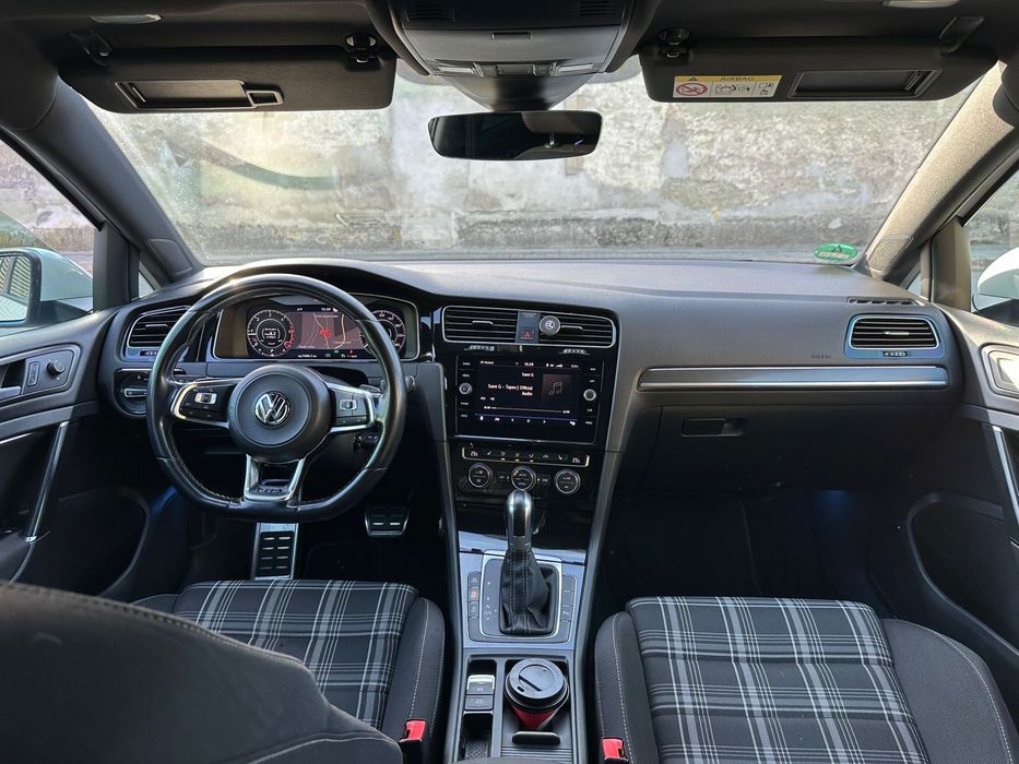 VW Golf GTD 2.0 D 184 CP