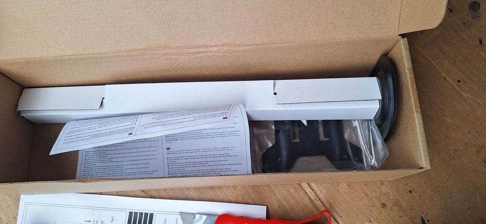 Suport Monitor Birou, Nou în Cutie, VESA 75/100, pentru ecrane 13-32 inch