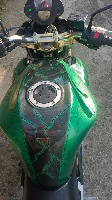 Moto Kawasaki ER 6n