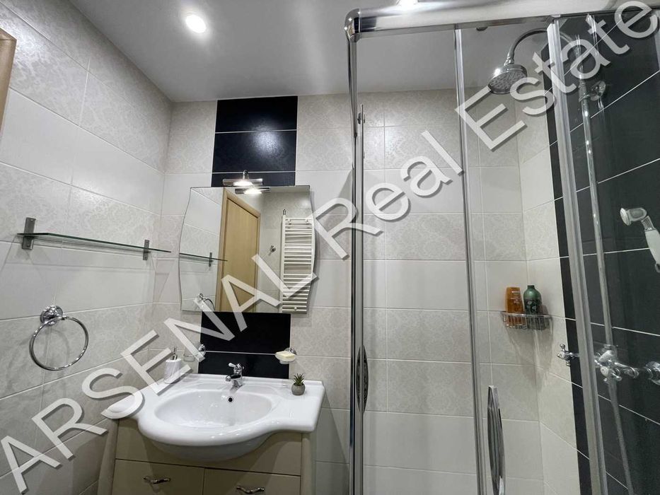 Дава се под наем Двустаен апартамент в София, Изгрев - 70 кв.м за 847.62 € - Снимка #5