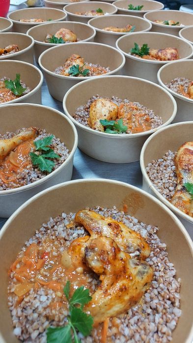 Комплексные обеды по 1800тг