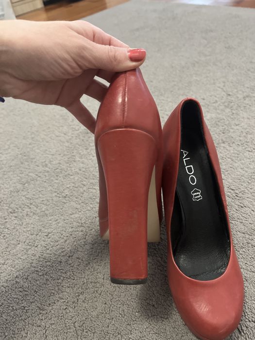 Aldo 36 естествена кожа