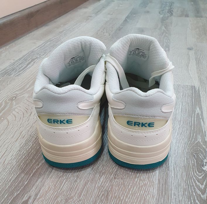 Мужские кроссовки ERKE