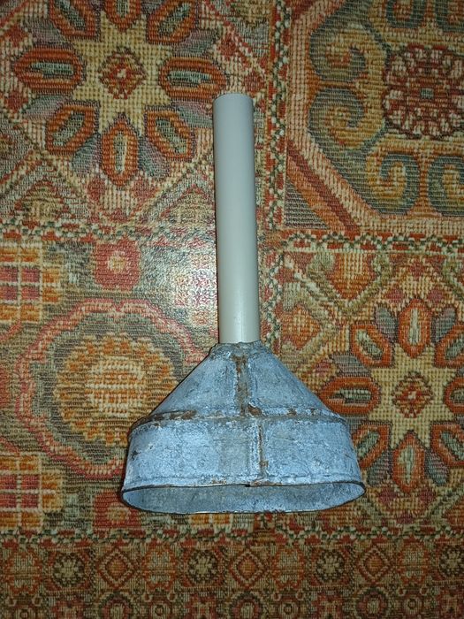 Воронка с сеточкой - Чистая