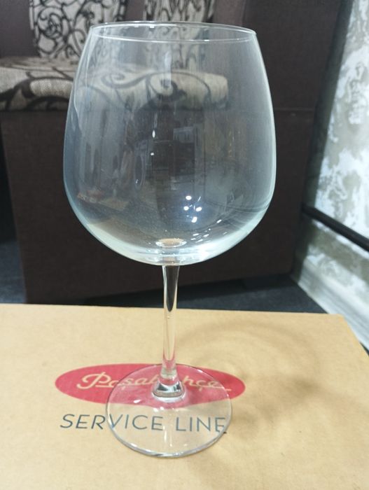 Продам фужеры 12 шт новые