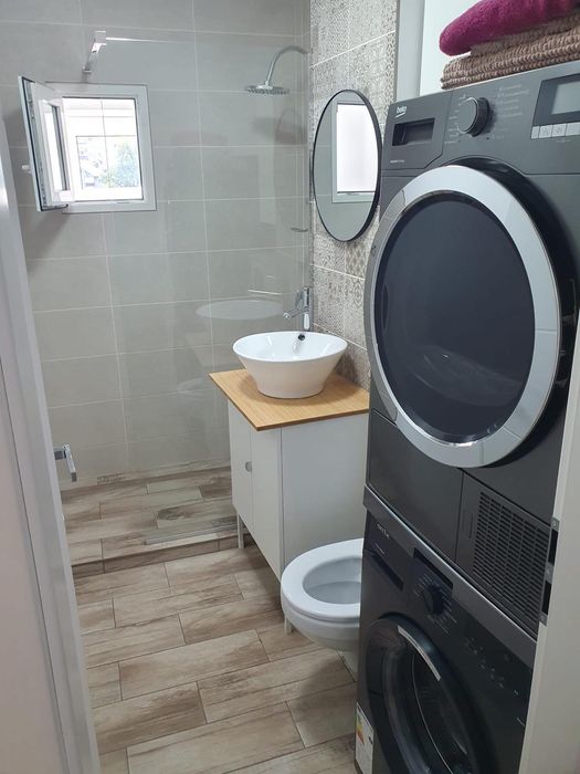 Apartament 2 camere decomandat, renovat – Str. Codrii Cosminului, Tractorul