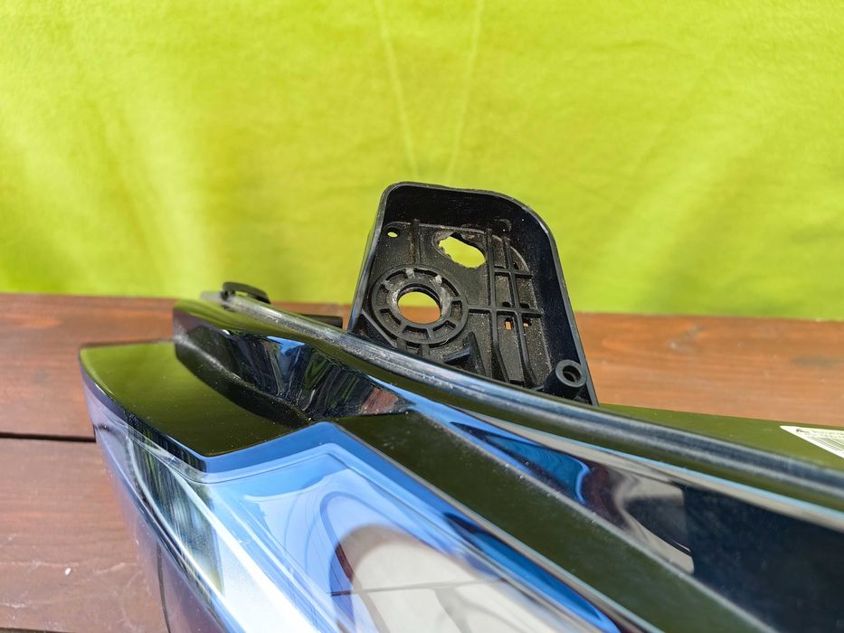 Фар за Peugeot 308 / Пежо 308