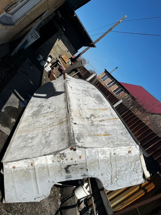 Металлическая лодка