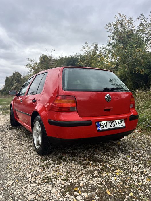 VOLKSWAGEN Golf 2000 — imagine 3