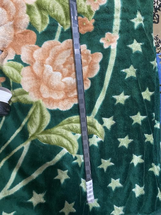 Продам клюшку с коньками