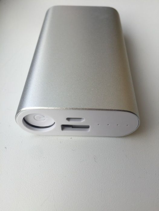 Повер банк емкостью 5200 мАн