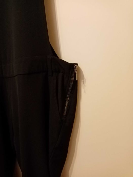 Продавам гащиризон и манто на  Stradivarius