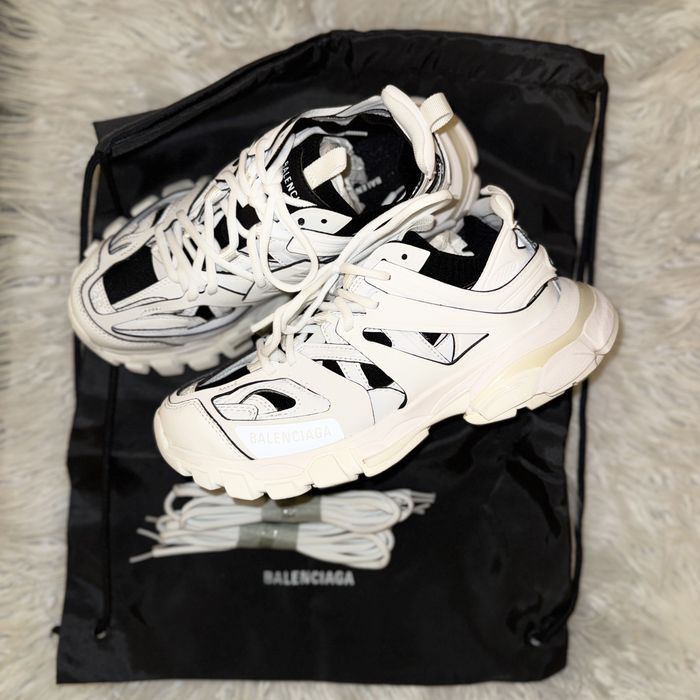 Balenciaga track 38