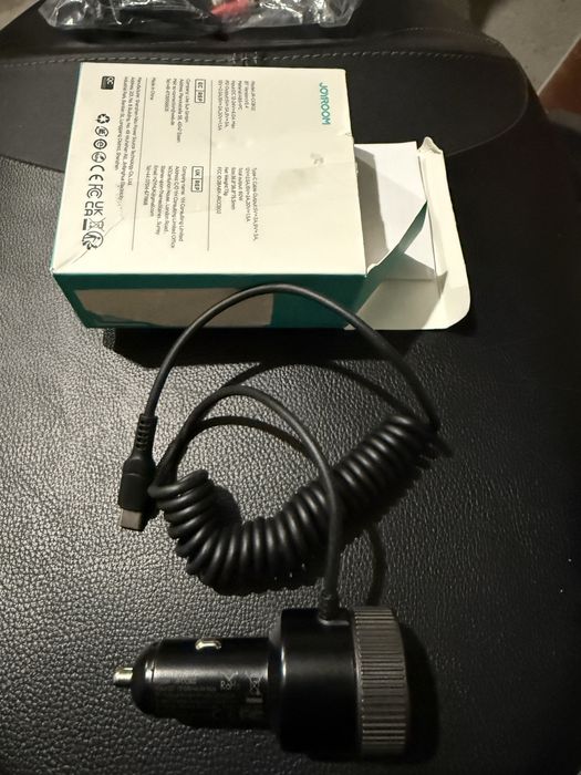 Зарядно за кола/FM трансмитер Joyroom JR-CCB02