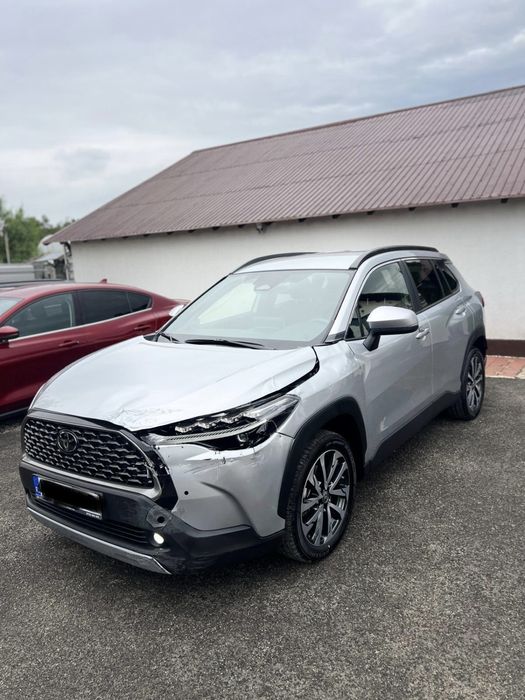 TOYOTA Corolla 2025 — imagine 2