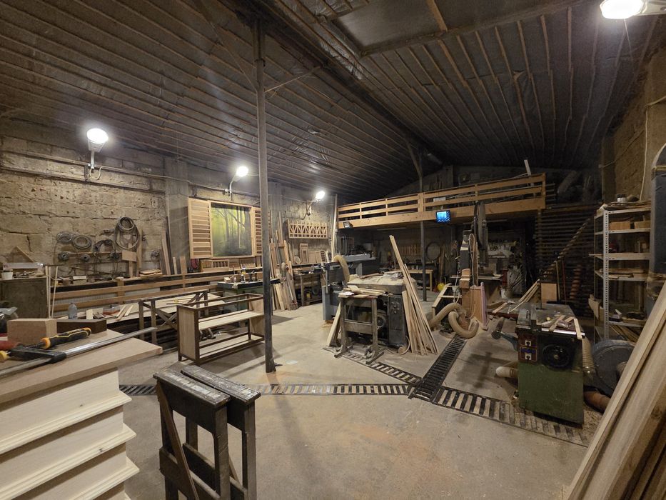 Inchiriere Tamplarie lemn utilata complet