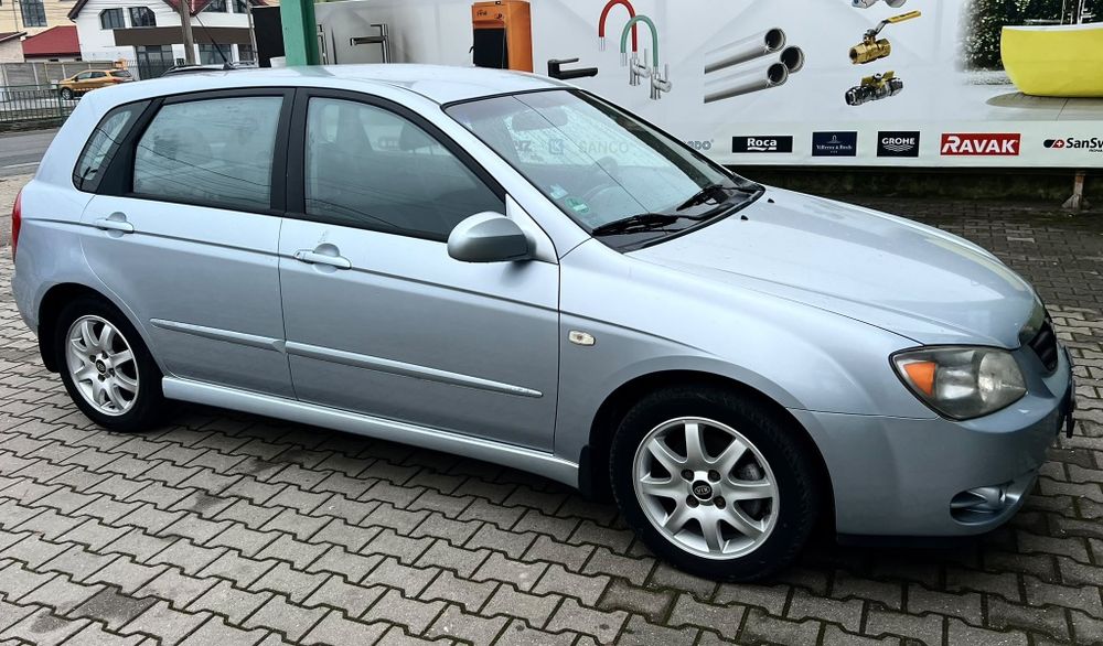KIA Cerato 2005 — imagine 3