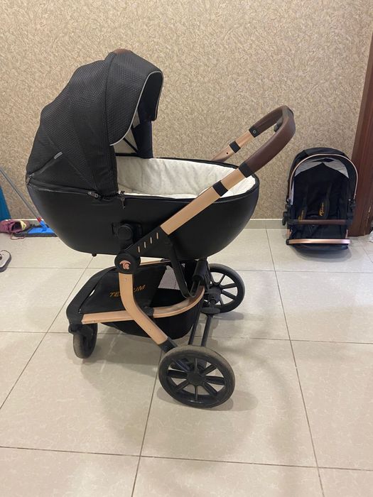 Продам новую коляску 50000