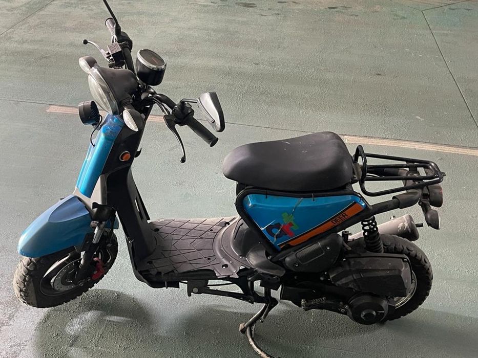 Продам скутер мопед 125 куб