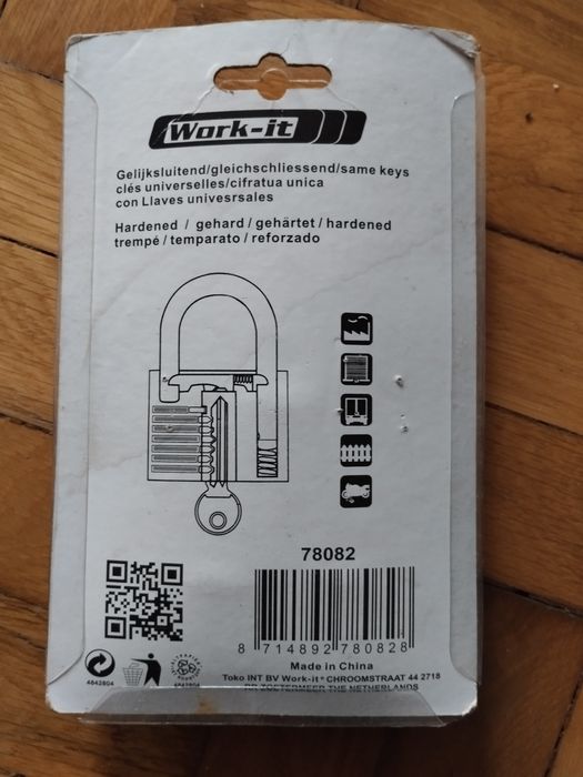 Set de 3 lacăte cu cheie de 25 mm