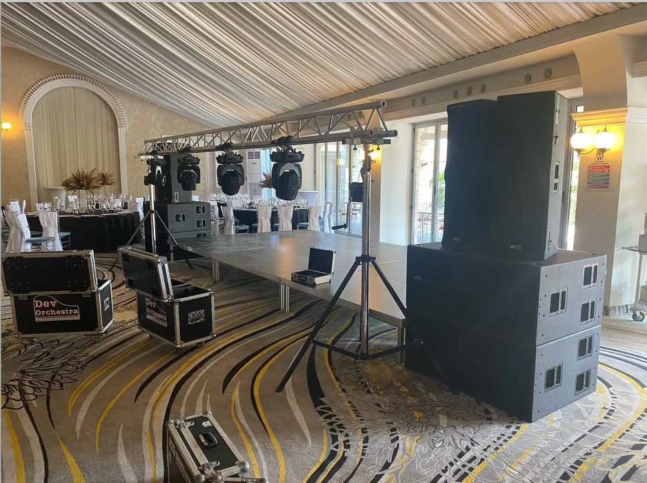 Scena/ Podium de inchiriat