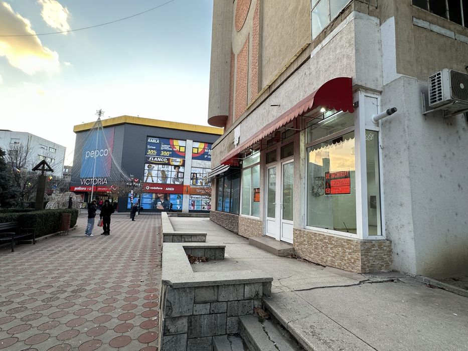 DE INCHIRIAT spatiu  comercial CENTRU