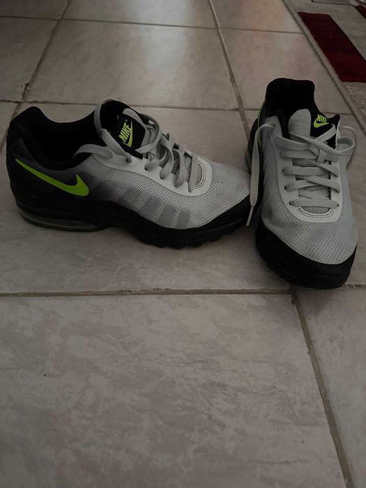 Nike Air Max Invigor