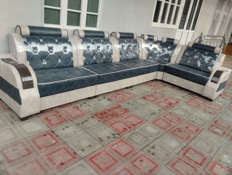 Yumshoq mebelar 2 mln 350 mingdan skidka narhda