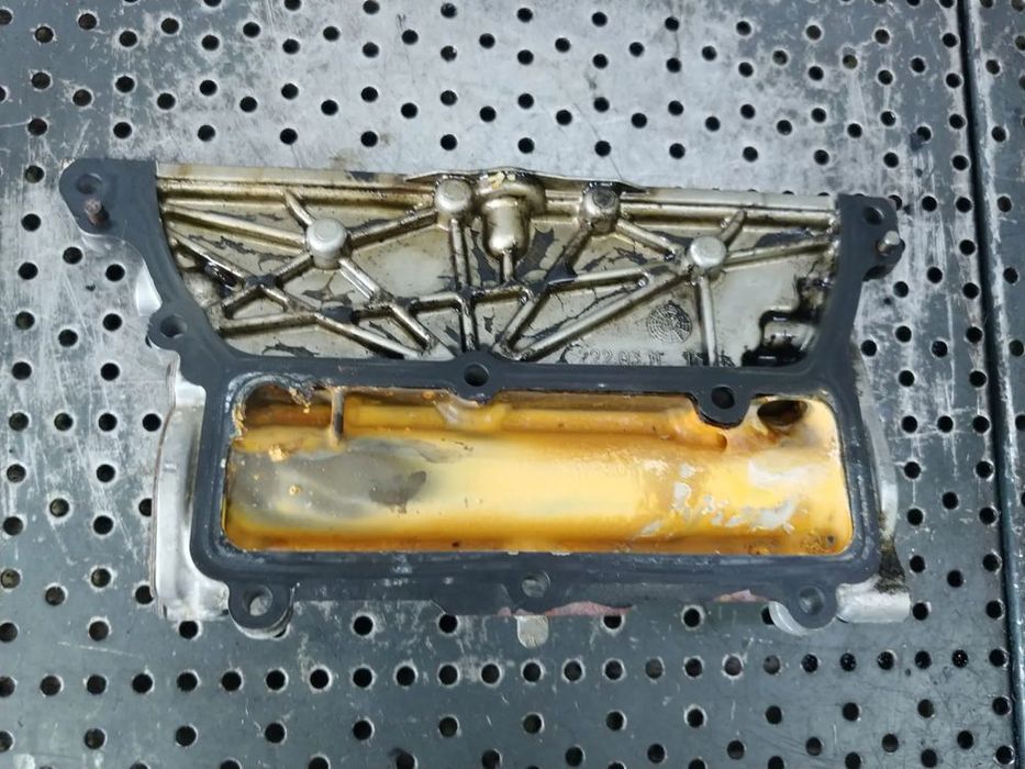 capac chiulasa lateral 2.2 cdi 651924 mercedes  e-class w212  a6510150601