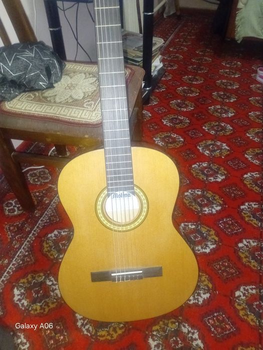 Продоётся гитара