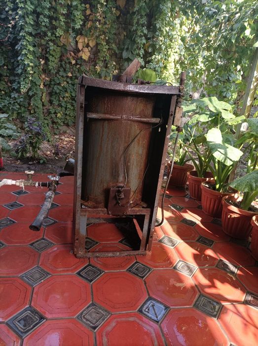 Кател сотилади. Холати уртача