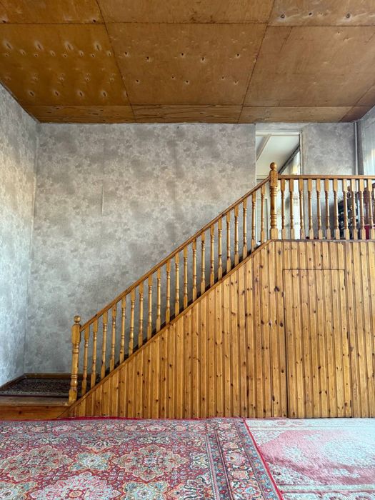 Уй сотилади (назарбек харакат) 8 сотих