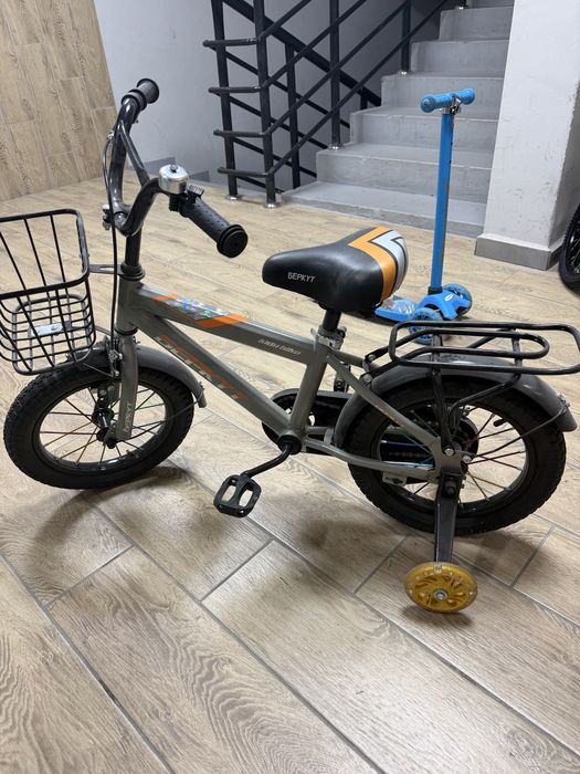 Продам детский велосипед для 3-4 лет.