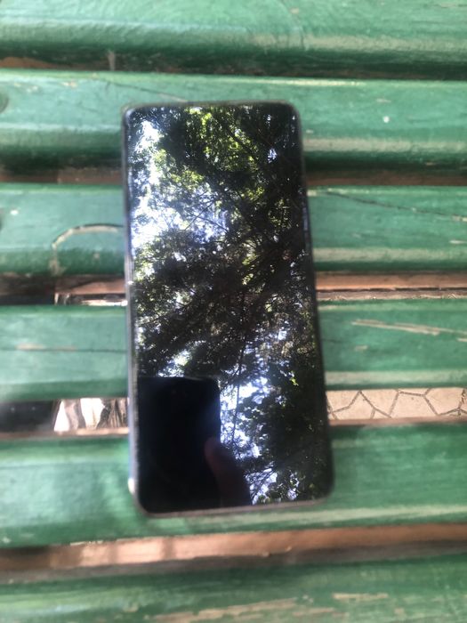 Продам honor x8c.