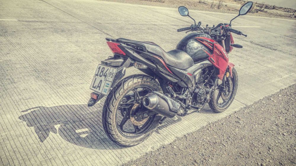 Мотоцикл Lifan KP200