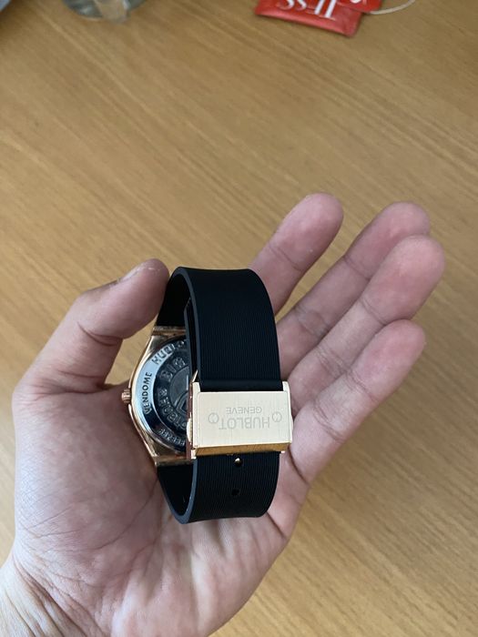 Hublot часы новый торг есть