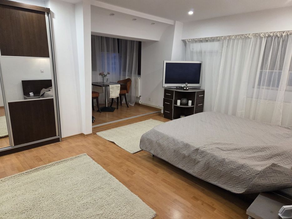 Garsoniera de inchiriat