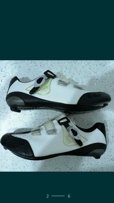 Pantofi carbon ciclism