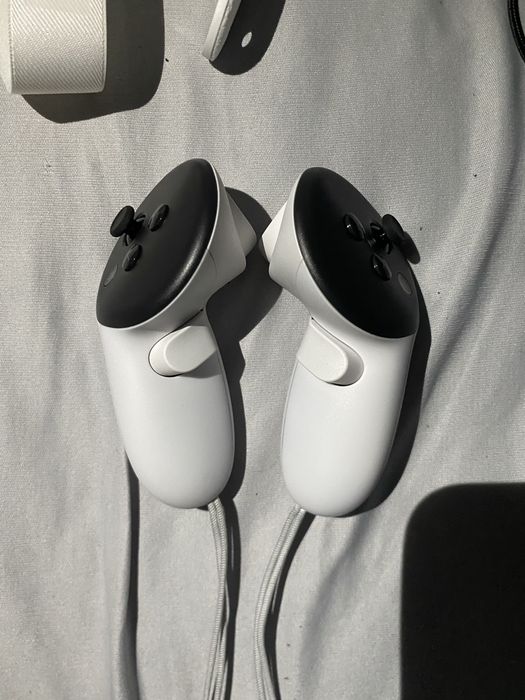 Vând Meta Quest 3 512GB 4K + BOBOVR M3 Pro – ca nou – 3000 RON
