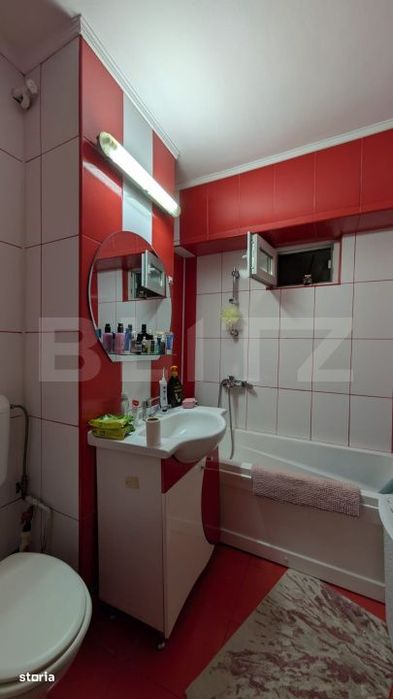 Apartament 3 camere, 67 mp, zona Micro 11 - Poarta Bucurestilor