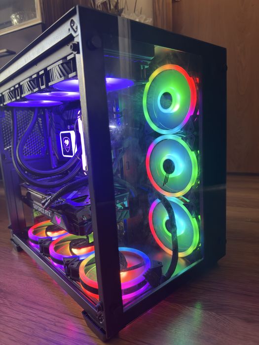 Геймърски компютър/ I9 10900K/Водно/32GB/RTX 3090 24GB/2TB SSD